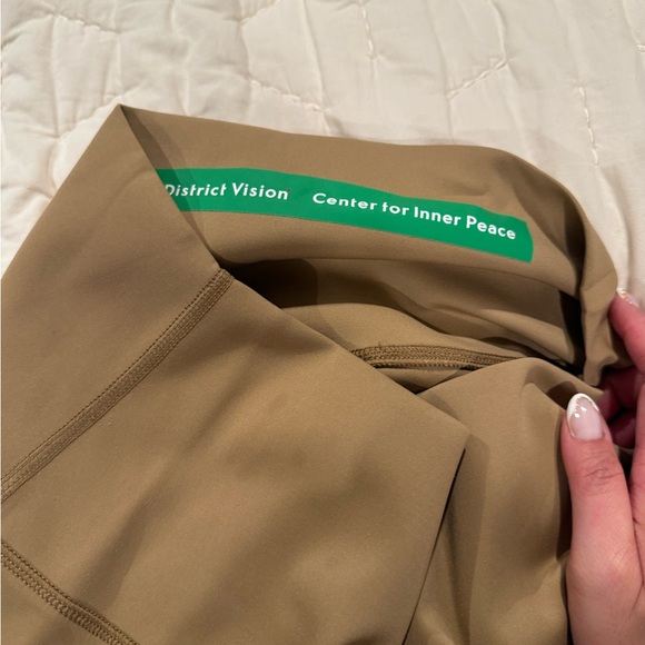 DISTRICT VISION ATHLETIC SET - Picture 4 of 6